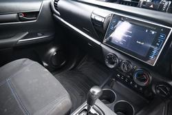 2020 Toyota Hilux SR