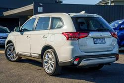 2019 Mitsubishi Outlander ES