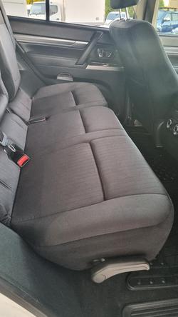 2017 Mitsubishi Pajero GLX