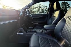2025 Ford Everest Platinum