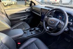 2025 Ford Everest Platinum