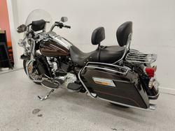 2011 Harley-davidson FLHRC ROAD KING CLASSIC Maroon