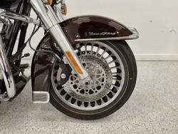 2011 Harley-davidson FLHRC ROAD KING CLASSIC Maroon