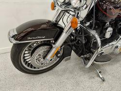 2011 Harley-davidson FLHRC ROAD KING CLASSIC Maroon