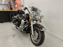 2011 Harley-davidson FLHRC ROAD KING CLASSIC Maroon