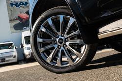 2022 Ford Everest Platinum