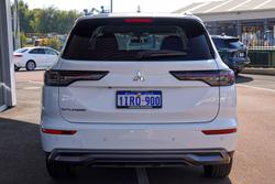2025 Mitsubishi Outlander LS