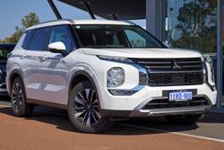2025 Mitsubishi Outlander LS