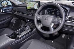 2025 Mitsubishi Outlander LS