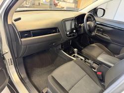 2020 Mitsubishi Outlander ES