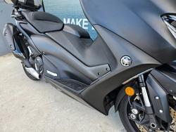 2021 Yamaha TMAX 560 (ABS) LOW GLOSS BLACK