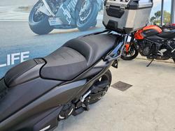 2021 Yamaha TMAX 560 (ABS) LOW GLOSS BLACK