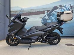 2021 Yamaha TMAX 560 (ABS) LOW GLOSS BLACK