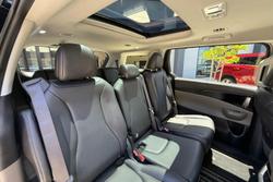 2024 Kia Carnival GT-Line HEV