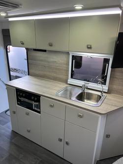 2024 Design RV Crx Semi Off Road, Van 1-1, 18'8''