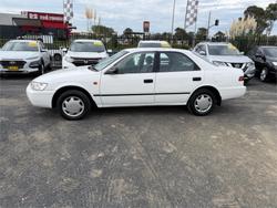 2000 TOYOTA CAMRY CONQUEST SXV20R WHITE