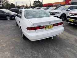 2000 TOYOTA CAMRY CONQUEST SXV20R WHITE