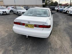 2000 TOYOTA CAMRY CONQUEST SXV20R WHITE
