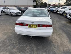 2000 TOYOTA CAMRY CONQUEST SXV20R WHITE