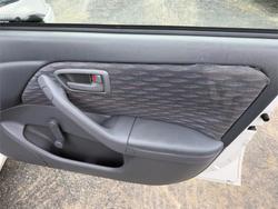 2000 TOYOTA CAMRY CONQUEST SXV20R WHITE