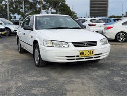 2000 TOYOTA CAMRY CONQUEST SXV20R WHITE