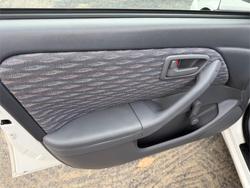 2000 TOYOTA CAMRY CONQUEST SXV20R WHITE