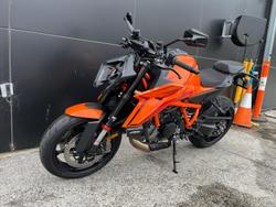 2025 KTM 1390 Super Duke R Super Duke Orange