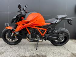 2025 KTM 1390 Super Duke R Super Duke Orange