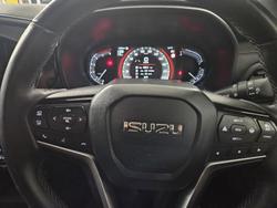 2025 Isuzu MU-X X-TERRAIN MY25.5 4X4 Dual Range Moonstone White