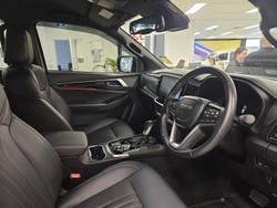 2025 Isuzu MU-X X-TERRAIN