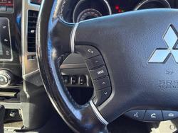 2015 Mitsubishi Pajero GLS