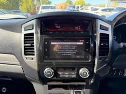 2015 Mitsubishi Pajero GLS