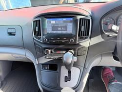 2018 Hyundai iLoad TQ3-V Series II MY18 Creamy White