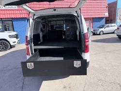 2018 Hyundai iLoad TQ3-V Series II MY18 Creamy White