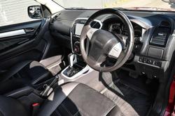 2018 Isuzu MU-X LS-T