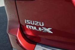 2018 Isuzu MU-X LS-T