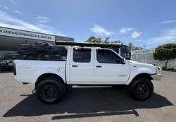 2009 Nissan Navara ST-R