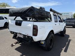 2009 Nissan Navara ST-R