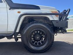 2011 Toyota Landcruiser GXL