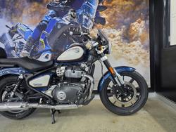 2025 ROYAL ENFIELD (SEE ALSO ENFIEL SUPER METEOR 650 BLUE/WHITE