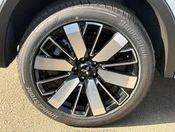 2026 Mitsubishi Outlander PHEV Exceed