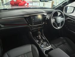 2026 Isuzu MU-X X-TERRAIN