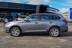 2021 Mitsubishi Outlander ES