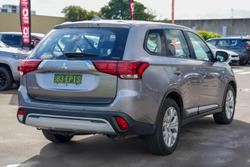 2021 Mitsubishi Outlander ES