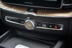 2025 Volvo XC60 Plus B5 Bright