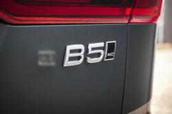 2025 Volvo XC60 Plus B5 Bright