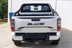 2026 Isuzu D-MAX BLADE