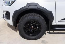 2026 Isuzu D-MAX BLADE