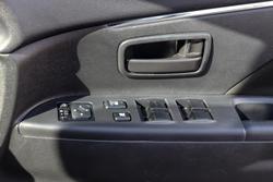 2023 Mitsubishi ASX ES