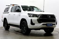 2023 Toyota Hilux SR